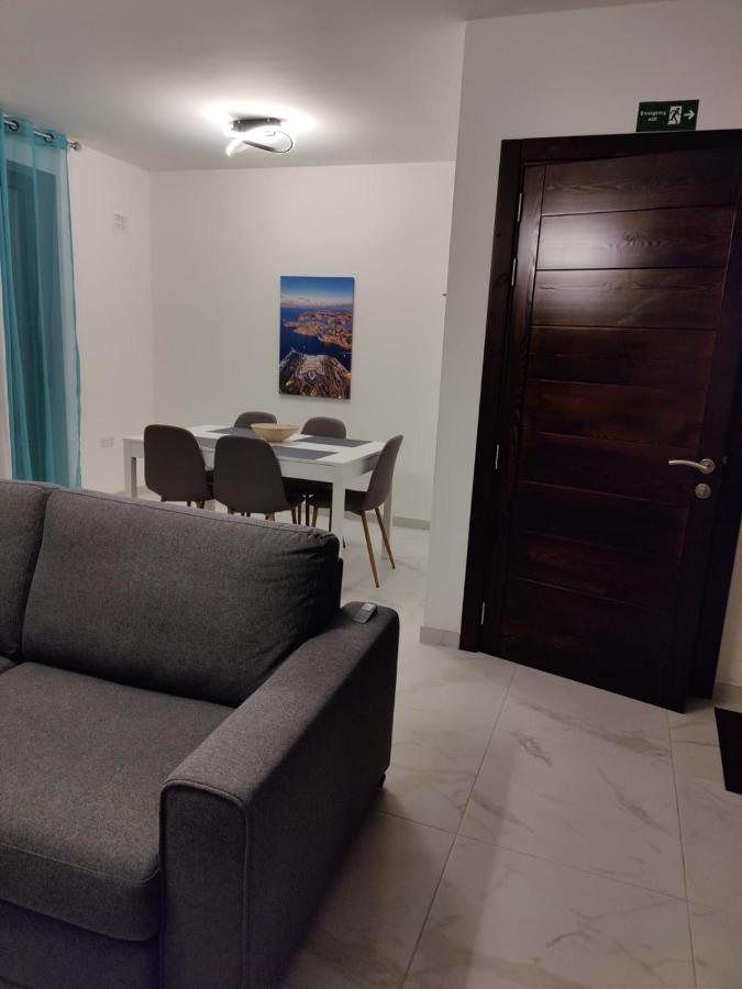 Caribbean Cocktail Apartment Marsaskala Bagian luar foto